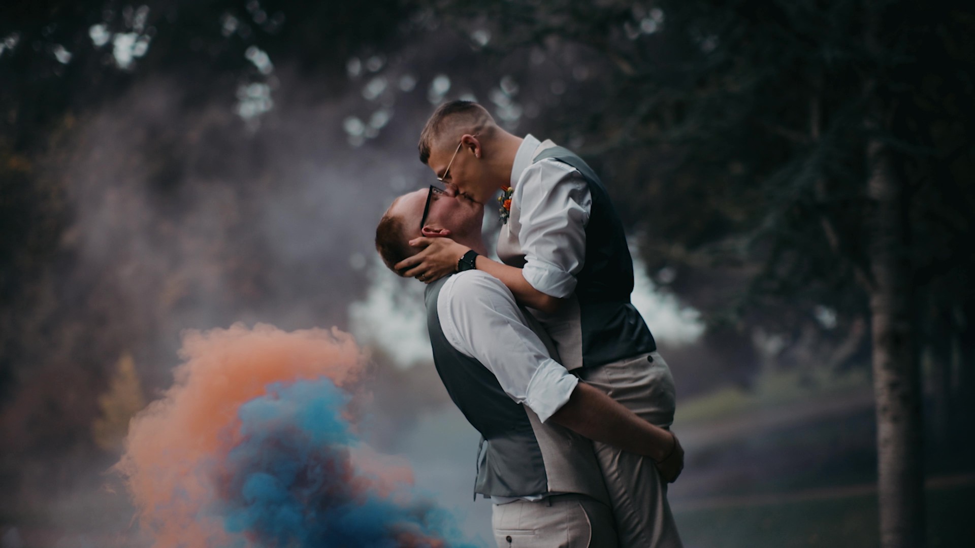 Kissing at a Somerset wedding