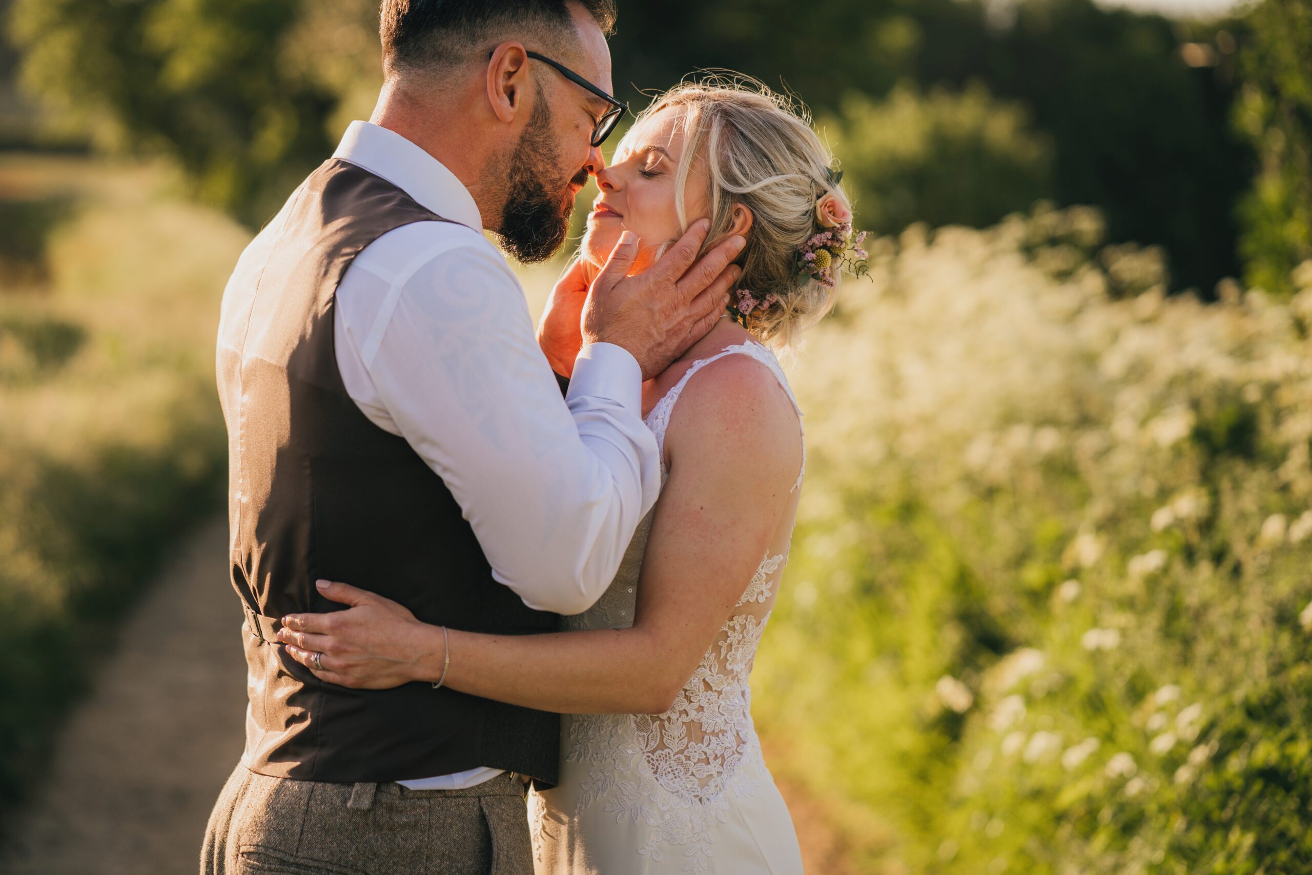 Special couples kiss